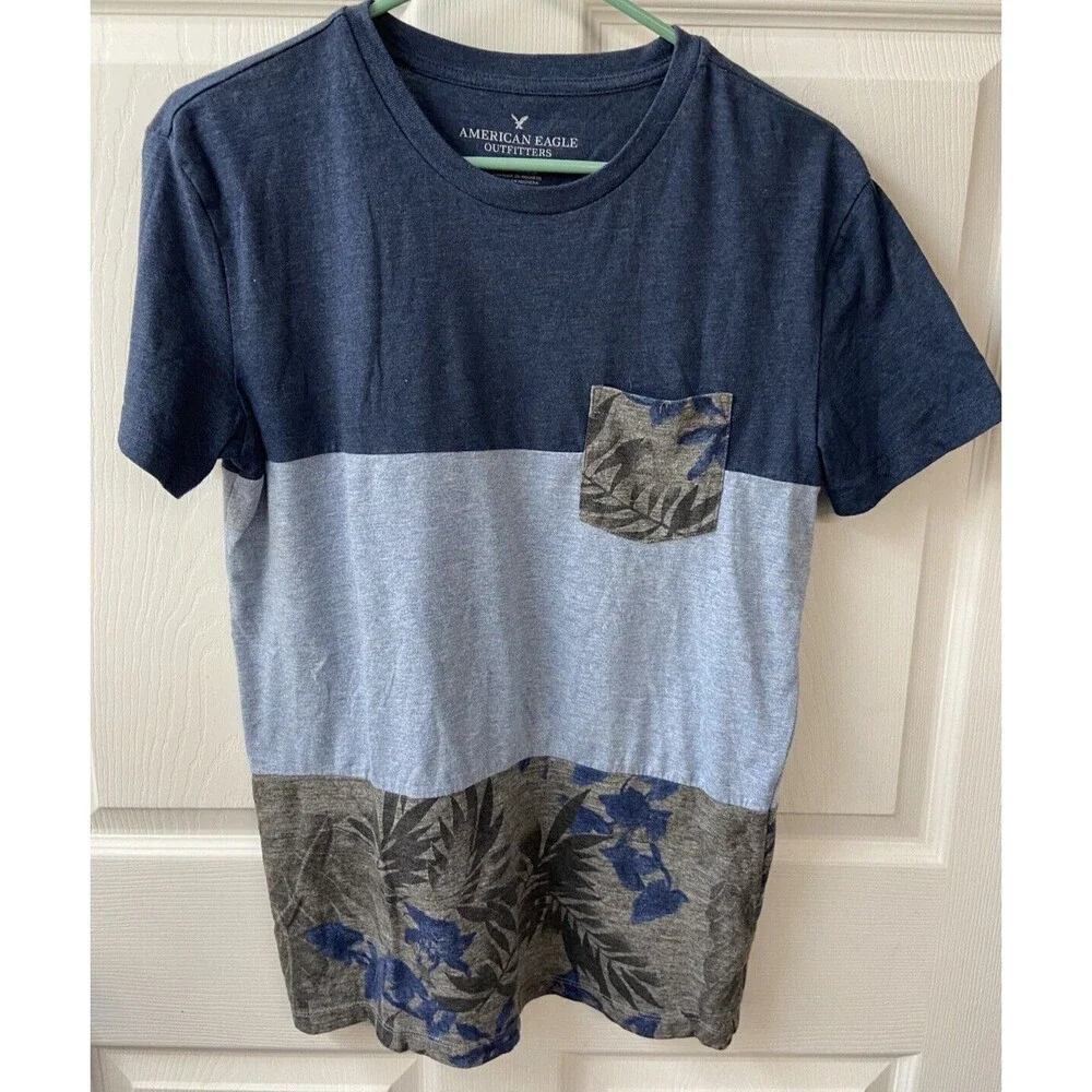 American Eagle Color Block T Shirt Womens Size S Blue Crew Neck Short Sleeved